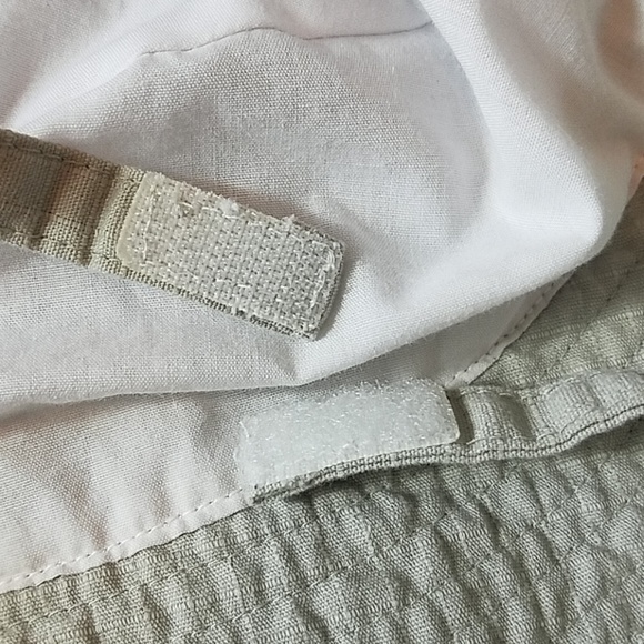 Jumping beans tan bucket hat with frog gra… - Picture 4 of 5